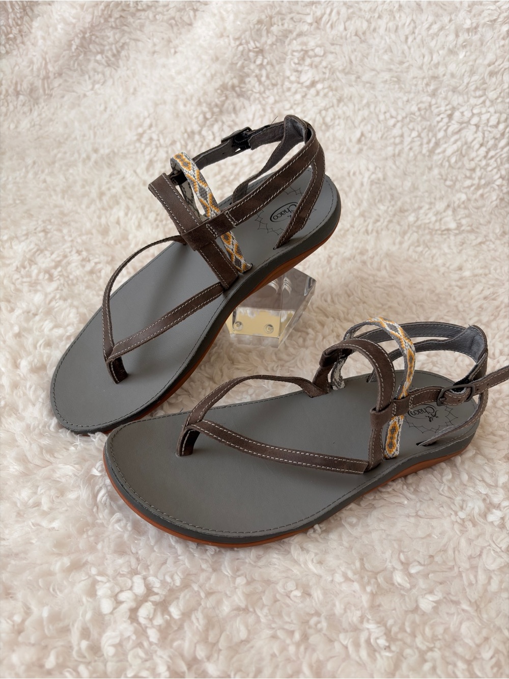 Chaco size 8 Women’s Brown Strappy leather Sandals with Gray Footbed